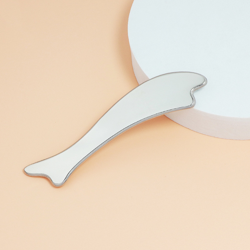 Deska Gua Sha ze stopu cynku w kształcie ryby, ze spersonalizowanymi kolorami i logo