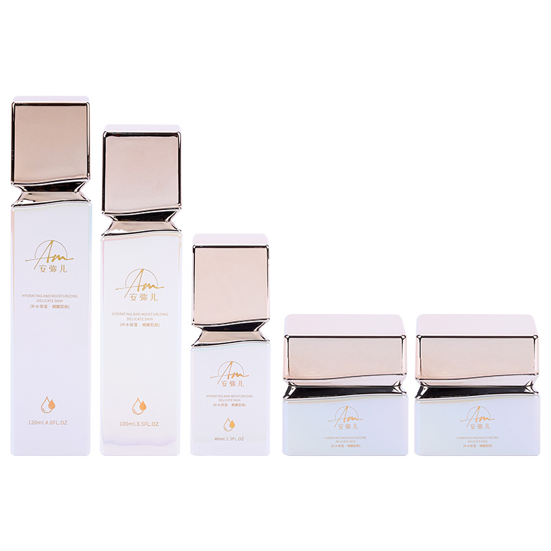 Kwadratowy szklany słoiczek z kremem z efektem opalizującym do kremu do twarzy i kremu pod oczy Kwadratowy szklany słoiczek z kremem z efektem opalizującym do kremu do twarzy i kremu pod oczy