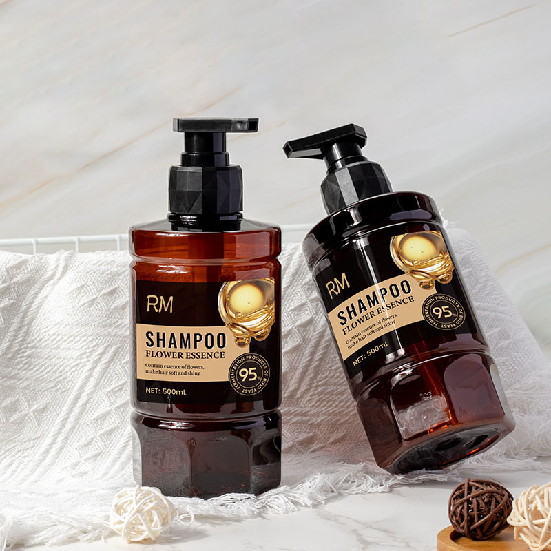 Butelka z pompką o pojemności 500 ml i pompką śrubową. Butelka na szampon hotelowy o wysokiej wartości do opakowań do higieny osobistej