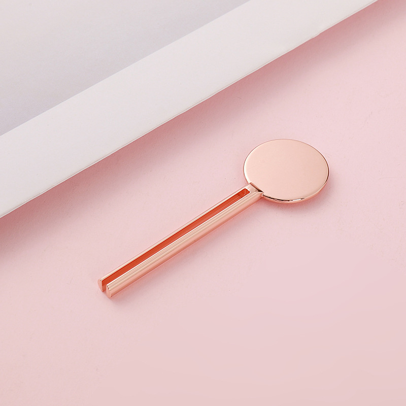 Kosmetyczny kształt klucza pod klucz Wyciskarka do tubki Rolling pasta do zębów Wyciskacz do tubki Klucz ze stojakiem Dozownik Metalowa wyciskarka do tubki Kosmetyczny kształt klucza pod klucz Wyciskarka do tubki Rolling pasta do zębów Wyciskacz do tubki Klucz ze stojakiem Dozownik Metalowa wyciskarka do tubki