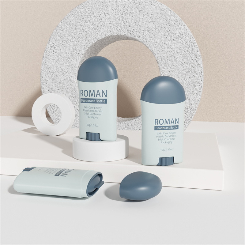 Zakręcona plastikowa tubka na dezodorant w różowym, pustym plastikowym pojemniku na dezodorant w sztyfcie